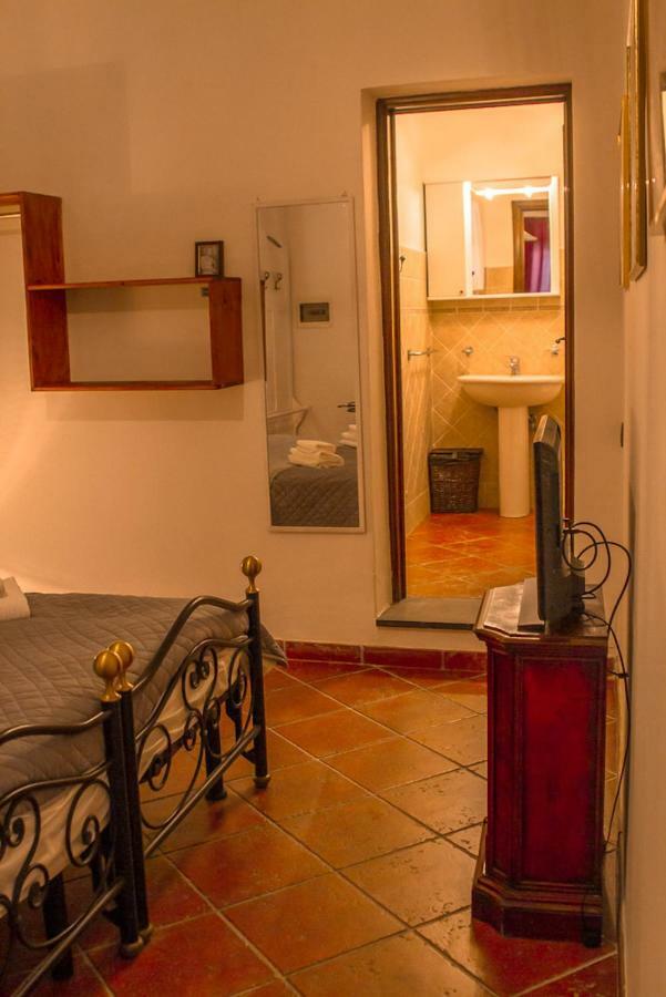 Il Villino Bed & Breakfast ลุคคา ภายนอก รูปภาพ