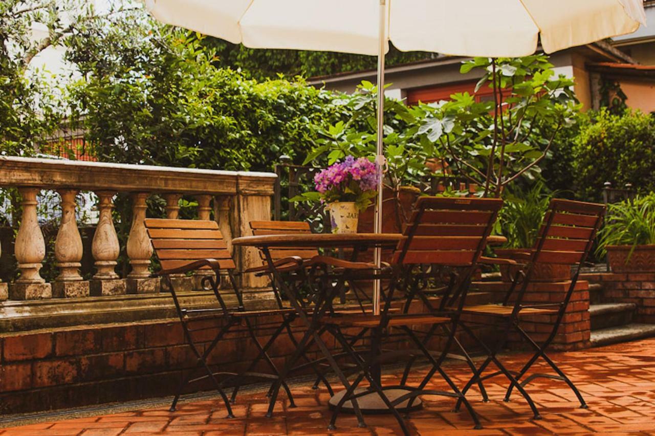 Il Villino Bed & Breakfast ลุคคา ภายนอก รูปภาพ