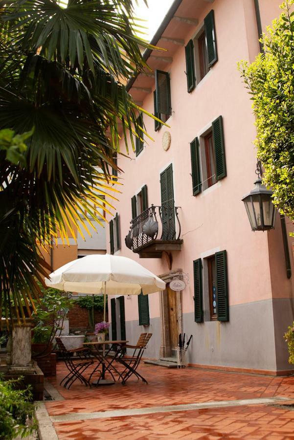 Il Villino Bed & Breakfast ลุคคา ภายนอก รูปภาพ