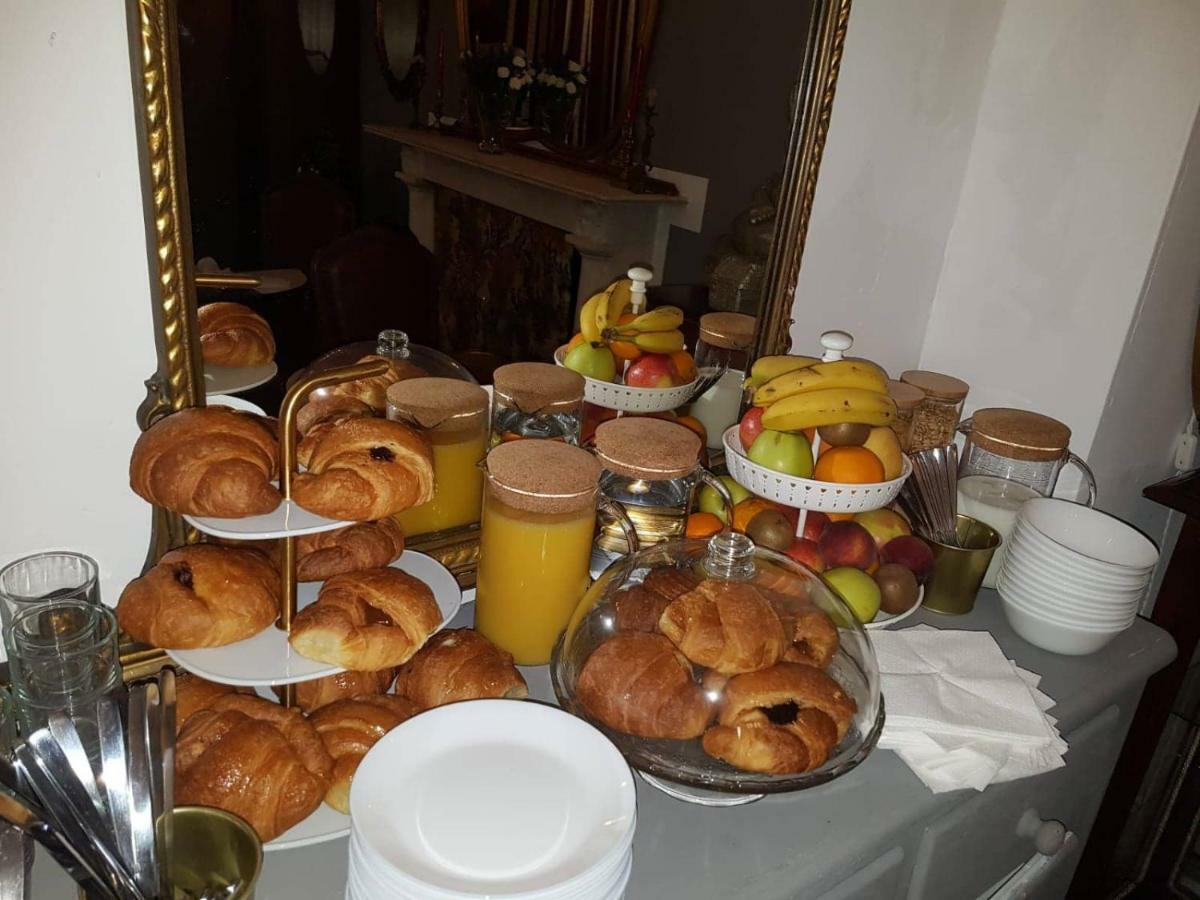 Il Villino Bed & Breakfast ลุคคา ภายนอก รูปภาพ